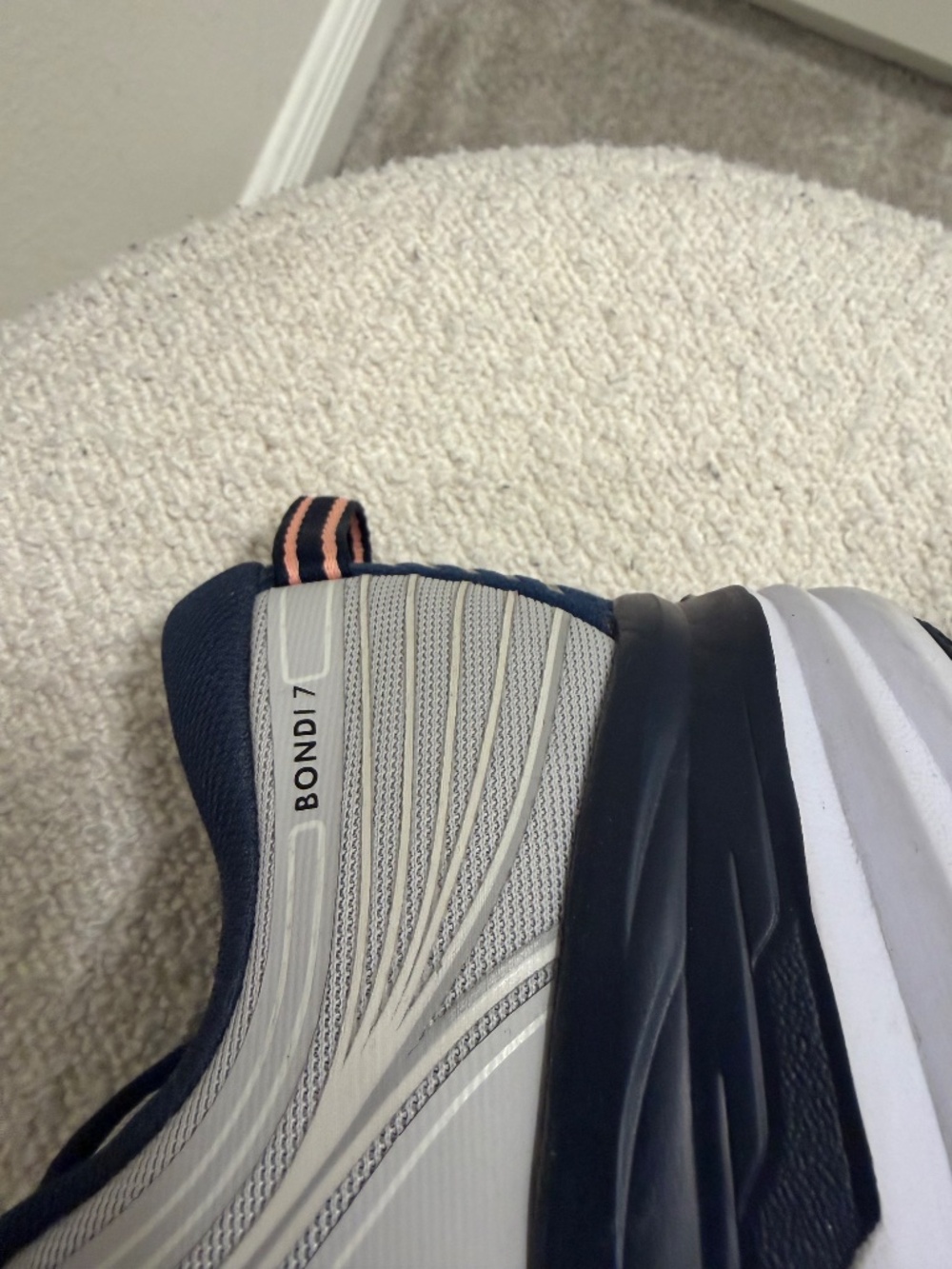 Hoka One One Bondi 7 Women's 8.5 Grey Used Excellent Condition - Picture 3 of 4
